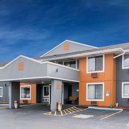 Super 8 By Wyndham Rochester Mayo Clinic Area Exterior foto